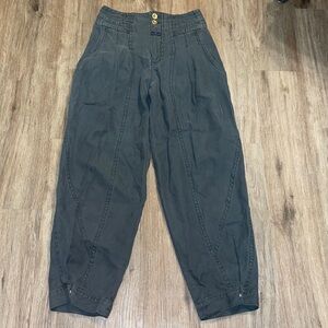 Marc by Marc Jacobs high waisted pants/capris/cropped size -0